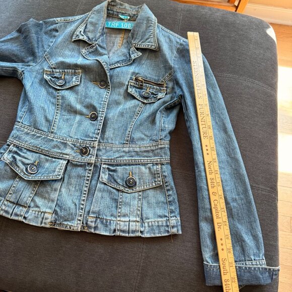 TRF 100% Denim Button Front Jean Utility Jacket Womens Medium StreetStyle Blue - Picture 7 of 8